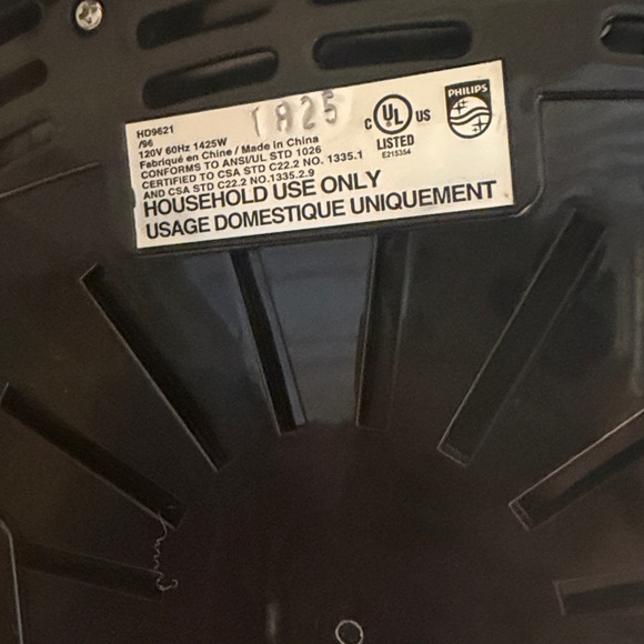 Philips Glossy Black Air Fryer - Picture 5 of 7